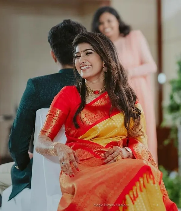 Improbable_Yellow_Soft_Banarasi_Silk_Saree_With_Exuberant_Blouse_Piece