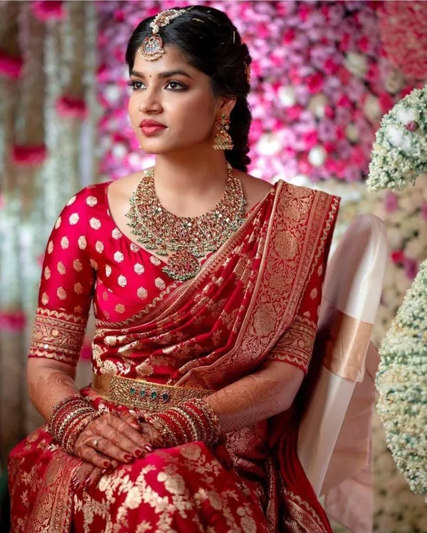 Majesty_Red_Soft_Banarasi_Silk_Saree_With_Angelic_Blouse_Piece