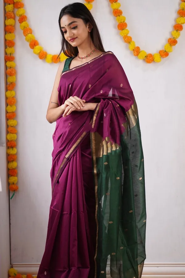 Handloom_Linen_Saree_with_Unstitched_Blouse
