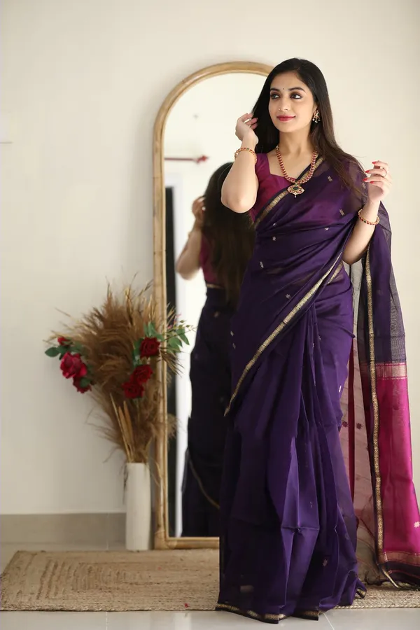 Cotton_Silk_Saree_with_Unstitched_Blouse
