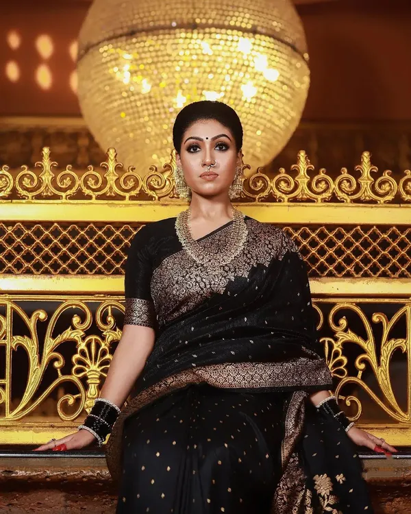 Banarasi_Silk_Saree_With_Lovely_Blouse_Piece_|_Outstanding_Black