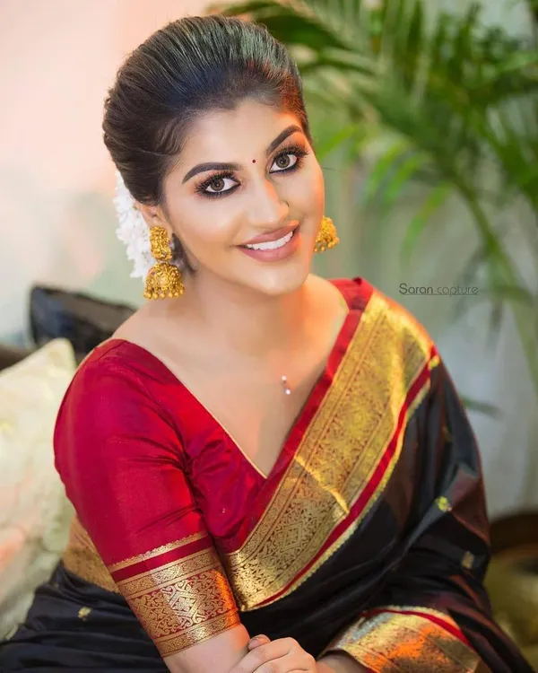 Banarasi_Silk_Saree_With_Lovely_Blouse_Piece_|_Outstanding_Black