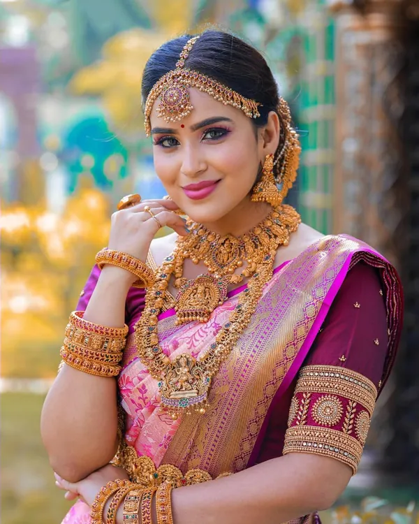 Quintessential_Pink_Soft_Banarasi_Silk_Saree_With_Nemesis_Blouse_Piece