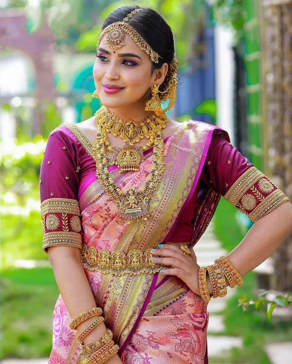 Quintessential_Pink_Soft_Banarasi_Silk_Saree_With_Nemesis_Blouse_Piece