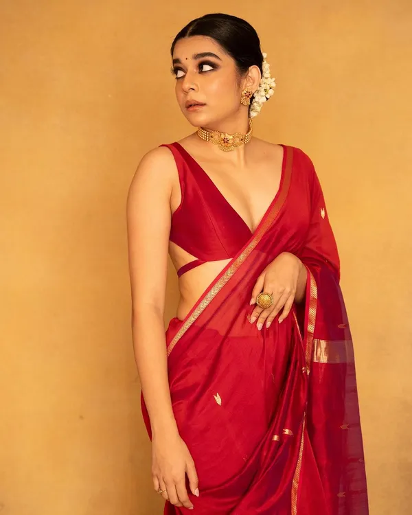 Cotton_Silk_Saree_with_Unstitched_Blouse