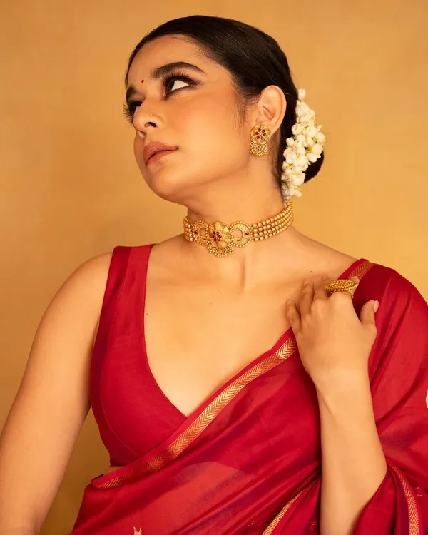 Cotton_Silk_Saree_with_Unstitched_Blouse