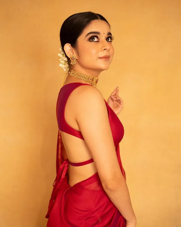 Cotton_Silk_Saree_with_Unstitched_Blouse