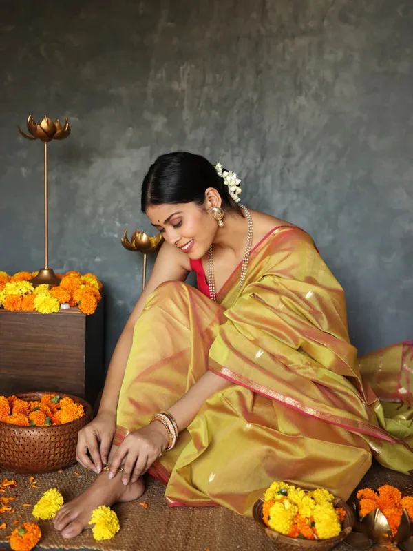Cotton_Silk_Saree_with_Unstitched_Blouse