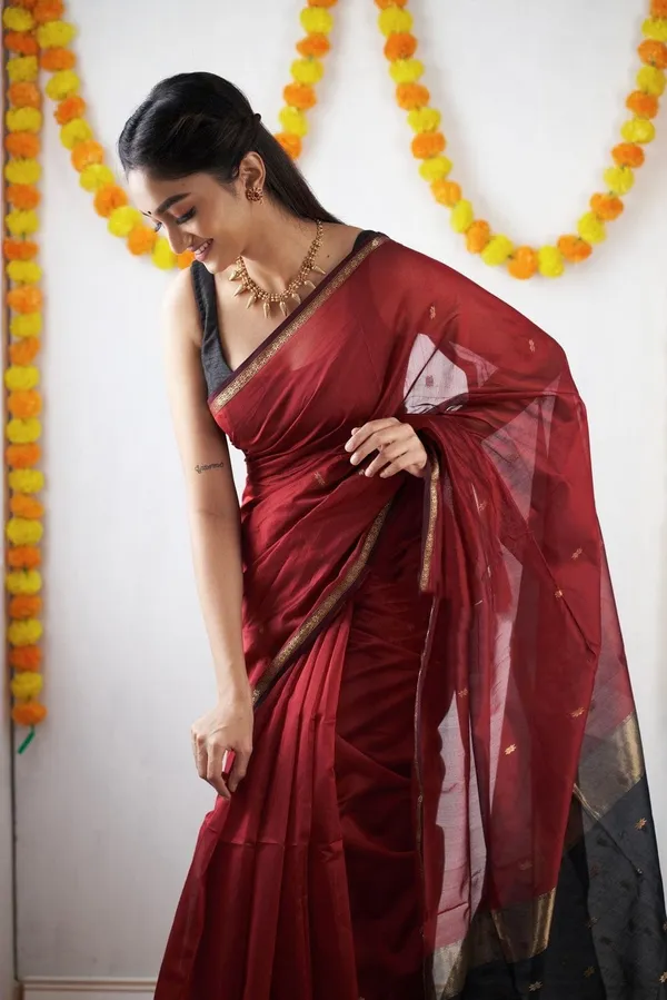 Cotton_Silk_Saree_with_Unstitched_Blouse