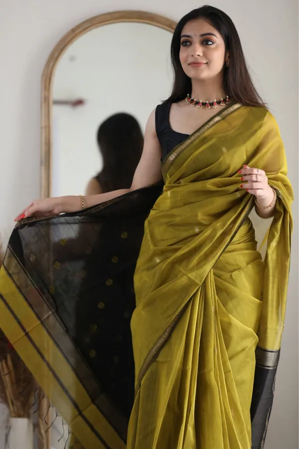 Cotton_Silk_Saree_with_Unstitched_Blouse