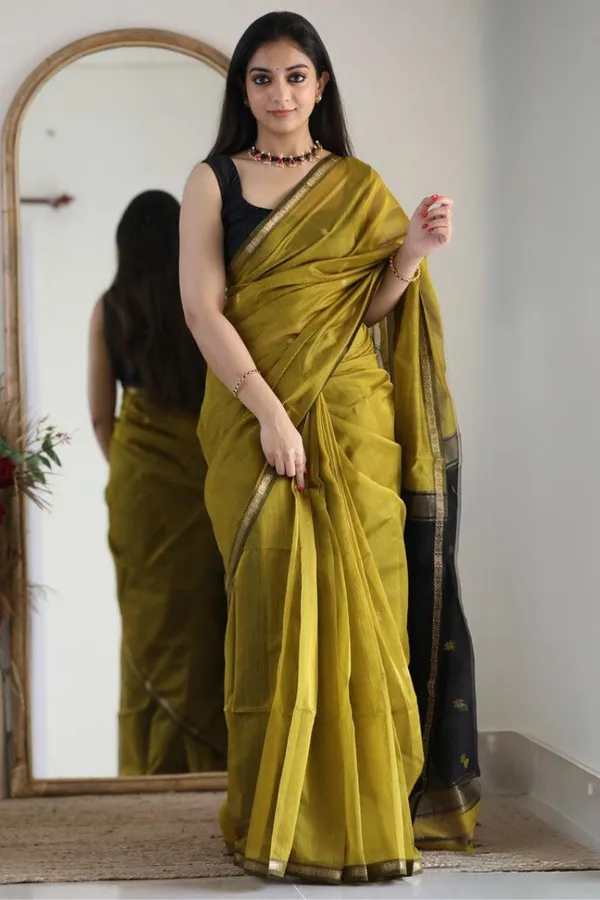 Cotton_Silk_Saree_with_Unstitched_Blouse