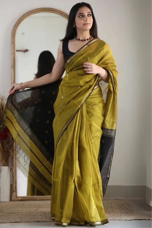 Cotton_Silk_Saree_with_Unstitched_Blouse