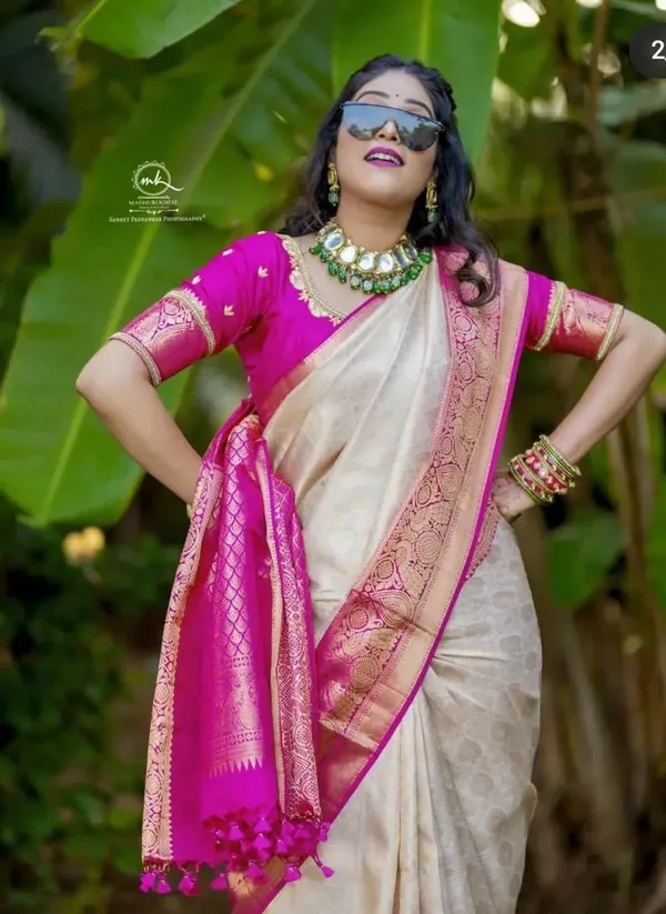 Tremendous_Beige_Soft_Banarasi_Silk_Saree_With_Blooming_Blouse_Piece