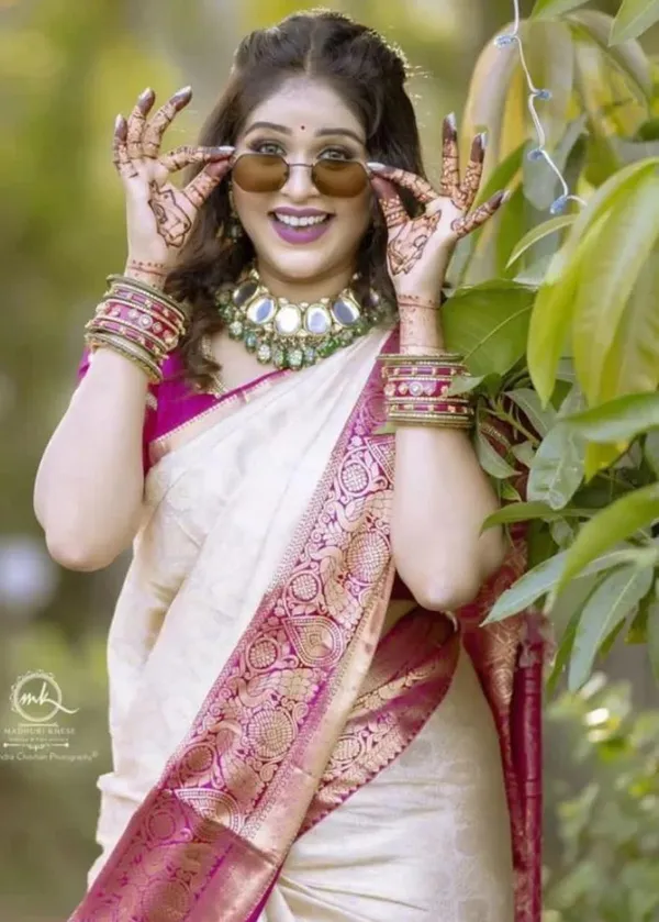 Tremendous_Beige_Soft_Banarasi_Silk_Saree_With_Blooming_Blouse_Piece