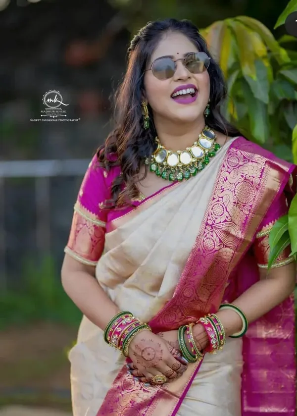 Tremendous_Beige_Soft_Banarasi_Silk_Saree_With_Blooming_Blouse_Piece