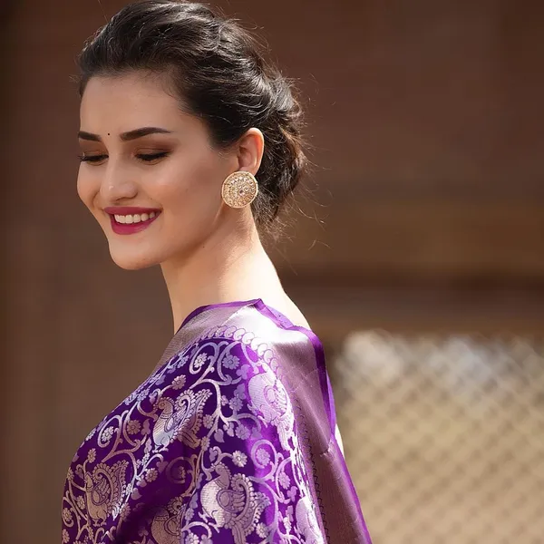 Tremendous_Purple_Soft_Banarasi_Silk_Saree_With_Supernal_Blouse_Piece