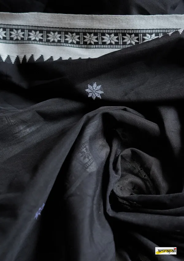 Black_Banarasi_Silk_Traditional_Wear_Saree