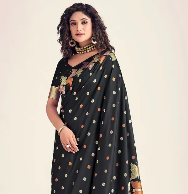 Black_Banarasi_Silk_Traditional_Wear_Saree