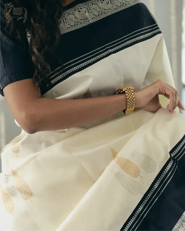 White_Banarasi_Silk_Traditional_Wear_Saree