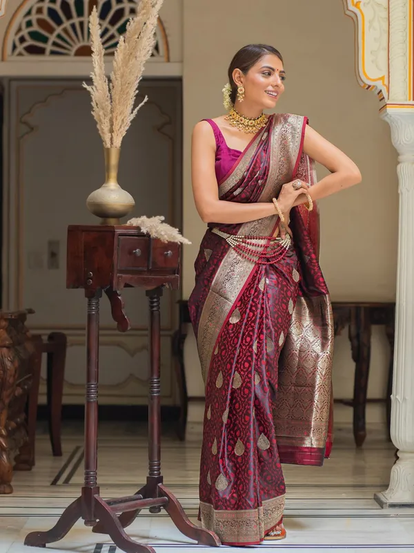 Maroon_Banarasi_Silk_Traditional_Wear_Saree