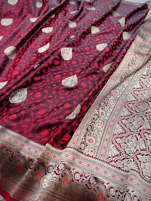 Maroon_Banarasi_Silk_Traditional_Wear_Saree
