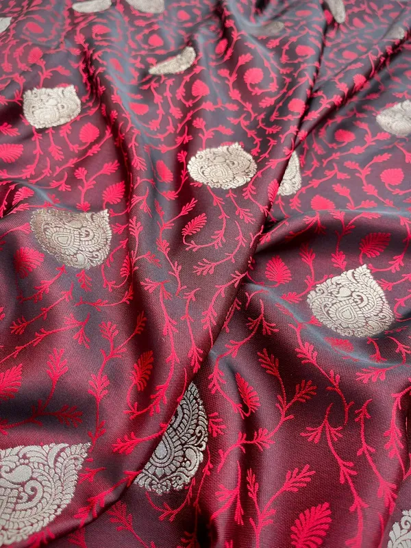 Maroon_Banarasi_Silk_Traditional_Wear_Saree