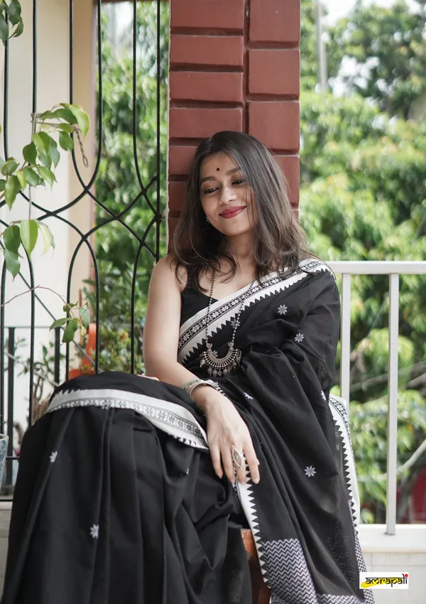 Black_Banarasi_Silk_Traditional_Wear_Saree