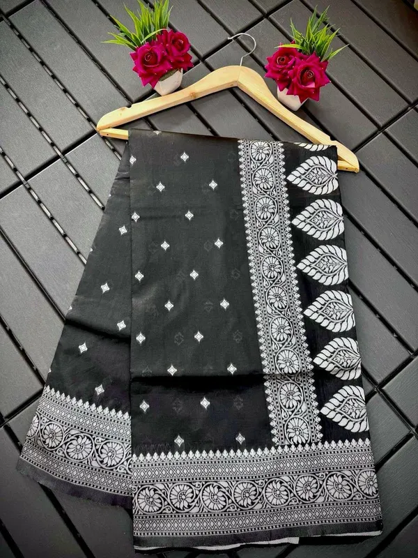 Black_Banarasi_Silk_Traditional_Wear_Saree
