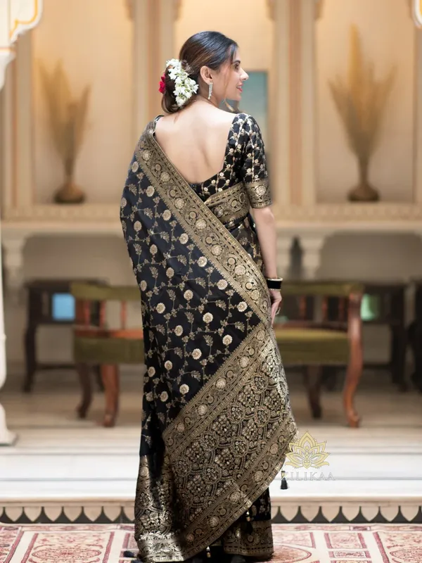 Black_Banarasi_Silk_Traditional_Wear_Saree