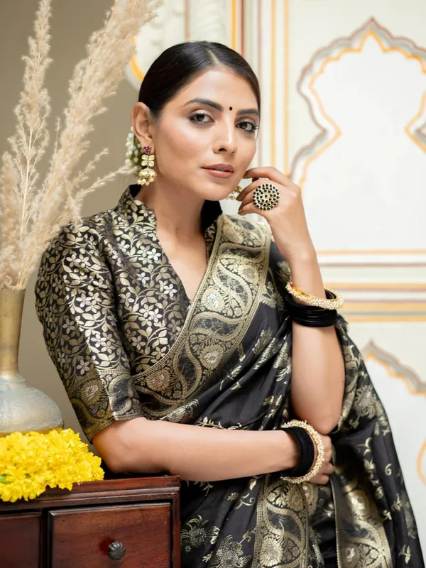 Black_Banarasi_Silk_Traditional_Wear_Saree