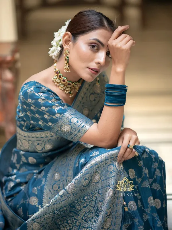 Firoji_Banarasi_Silk_Traditional_Wear_Saree