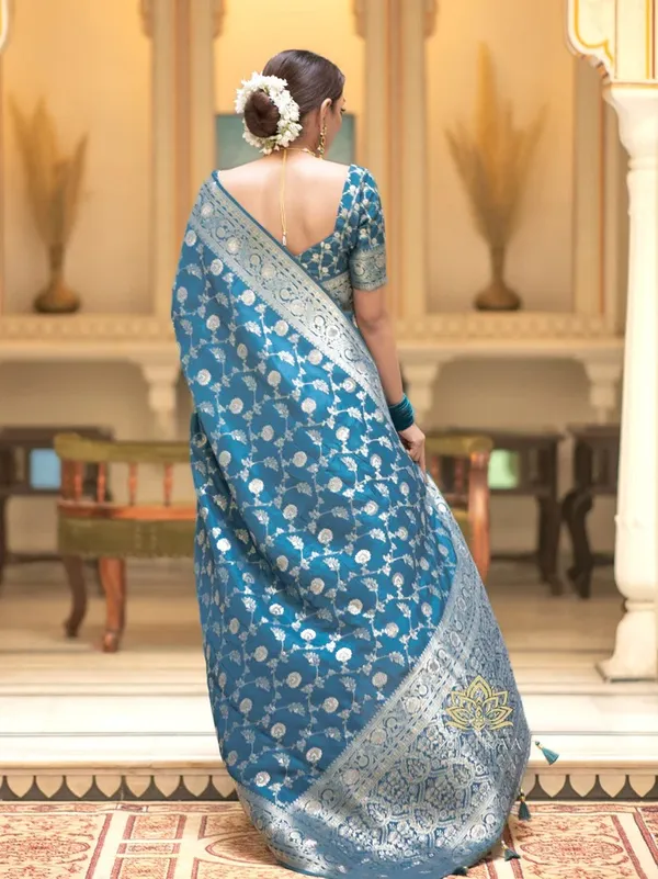 Firoji_Banarasi_Silk_Traditional_Wear_Saree