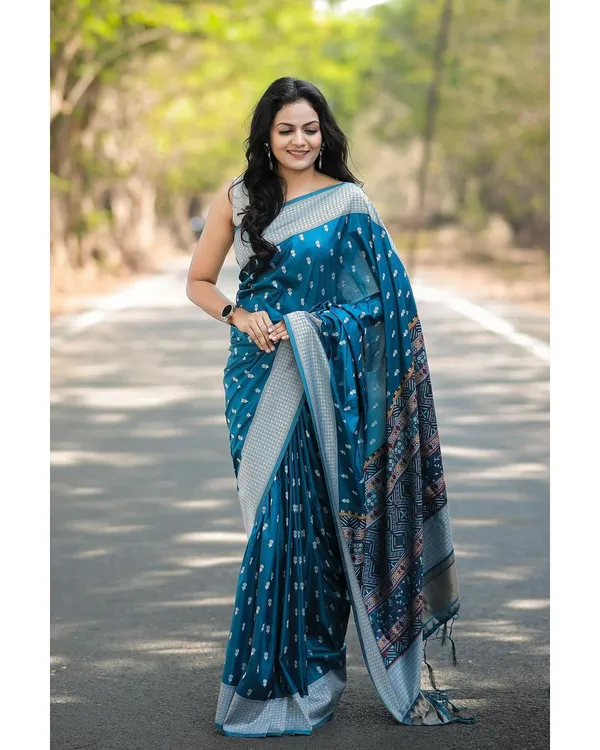 Firoji_Banarasi_Silk_Traditional_Wear_Saree