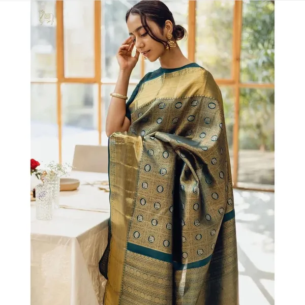 Gold_Banarasi_Silk_Traditional_Wear_Saree