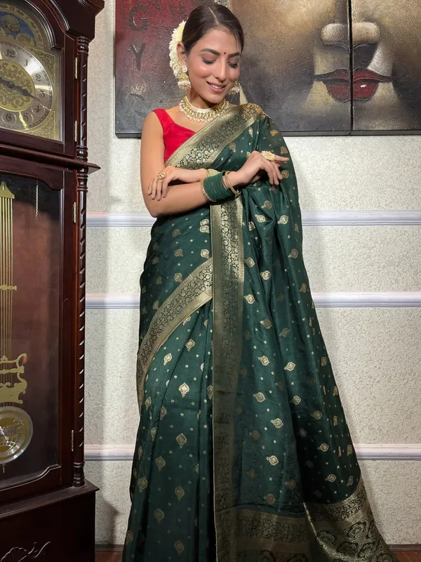 Green_Banarasi_Silk_Traditional_Wear_Saree