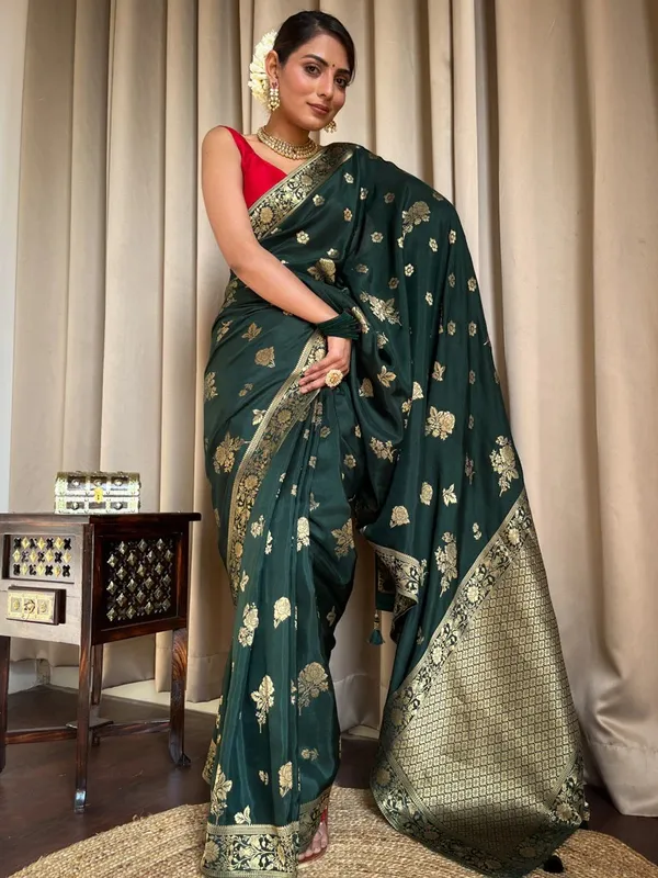Green_Banarasi_Silk_Traditional_Wear_Saree