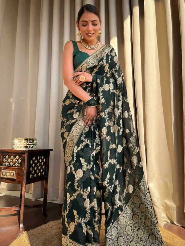 Green_Banarasi_Silk_Traditional_Wear_Saree
