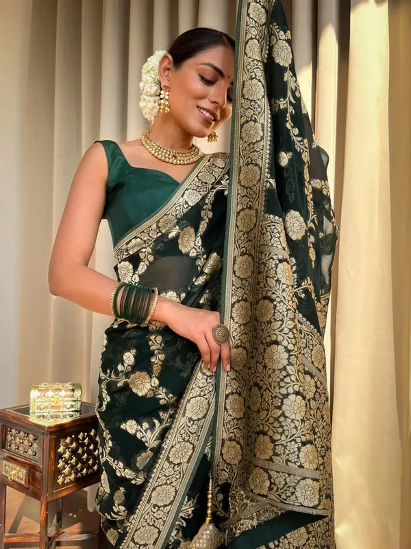 Green_Banarasi_Silk_Traditional_Wear_Saree