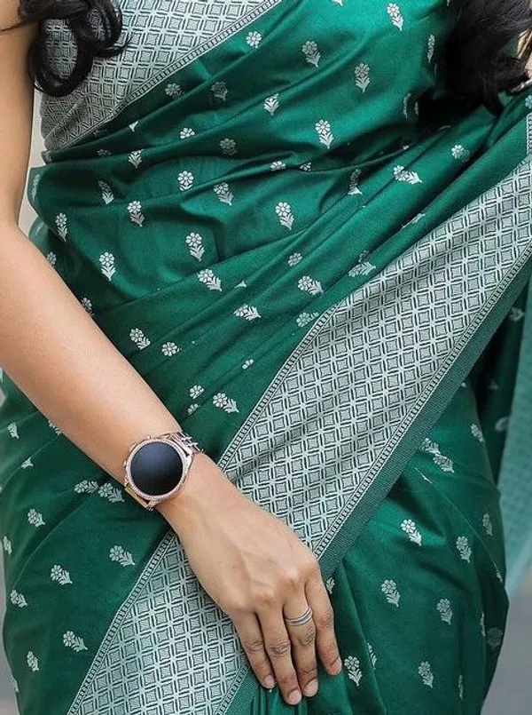 Green_Banarasi_Silk_Traditional_Wear_Saree