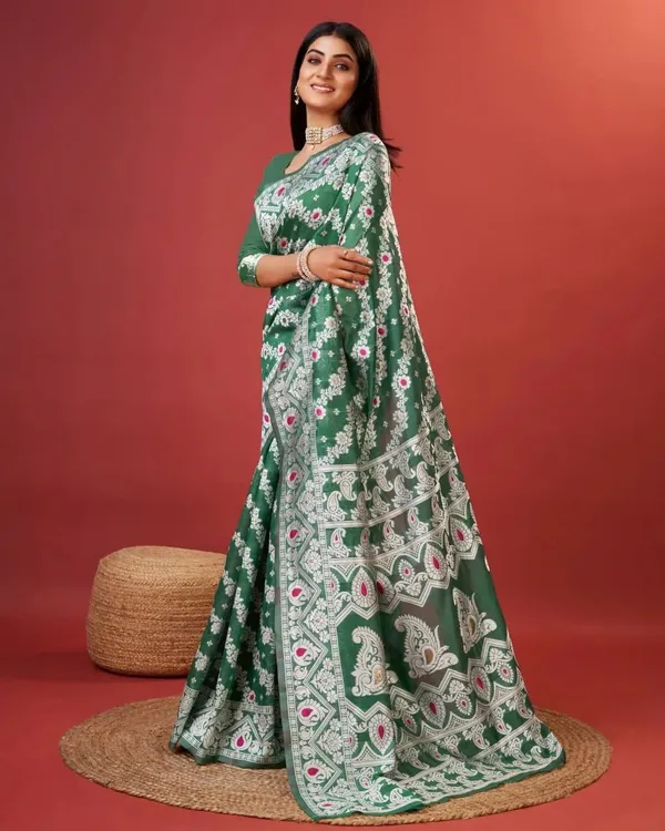 Green_Banarasi_Silk_Traditional_Wear_Saree