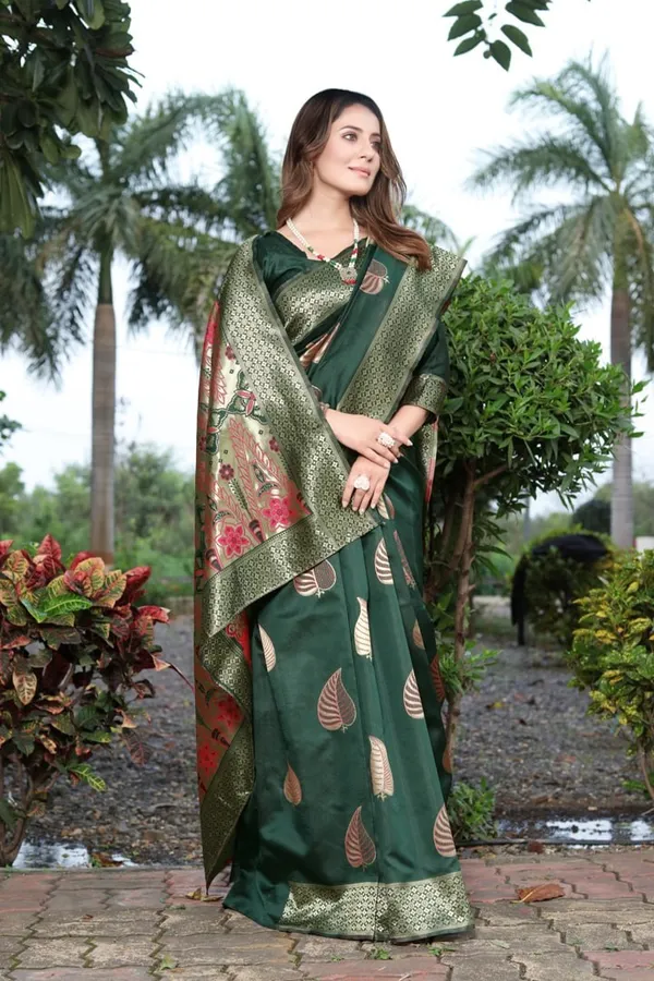 Green_Banarasi_Silk_Traditional_Wear_Saree