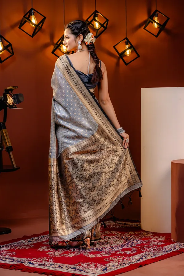 Grey_Banarasi_Silk_Traditional_Wear_Saree