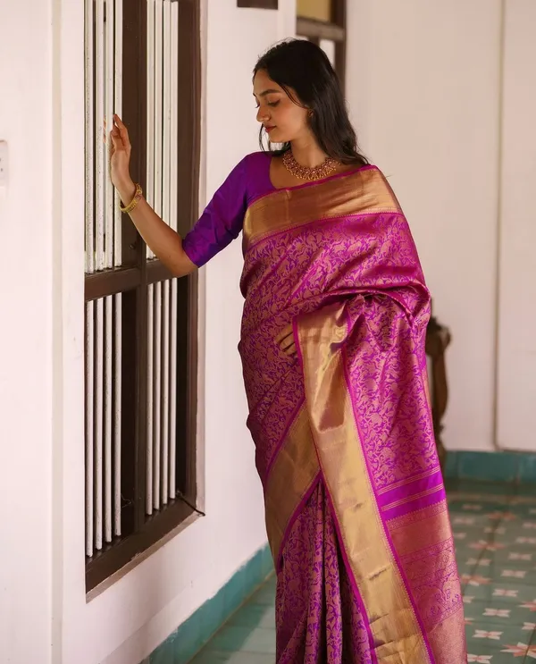 Pink_Banarasi_Silk_Traditional_Wear_Saree