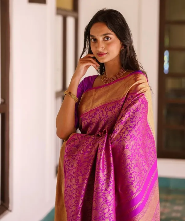 Pink_Banarasi_Silk_Traditional_Wear_Saree