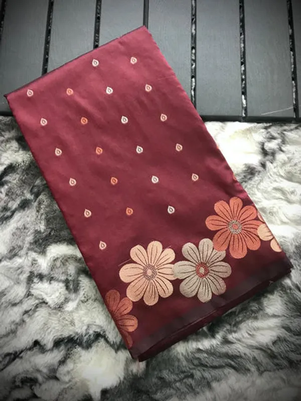 Maroon_Banarasi_Silk_Traditional_Wear_Saree