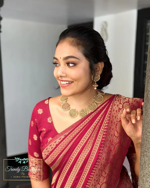 Maroon_Banarasi_Silk_Traditional_Wear_Saree