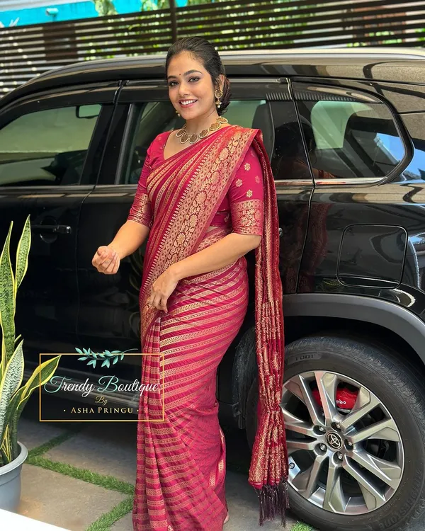 Maroon_Banarasi_Silk_Traditional_Wear_Saree