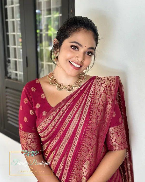 Maroon_Banarasi_Silk_Traditional_Wear_Saree