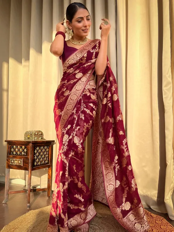 Maroon_Banarasi_Silk_Traditional_Wear_Saree