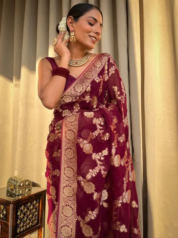 Maroon_Banarasi_Silk_Traditional_Wear_Saree